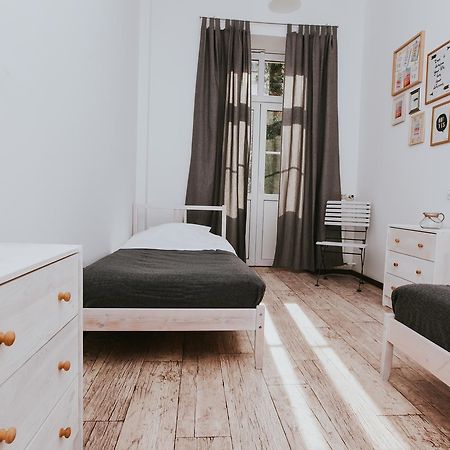 Erasmus Dorm Hotel Varsó Kültér fotó