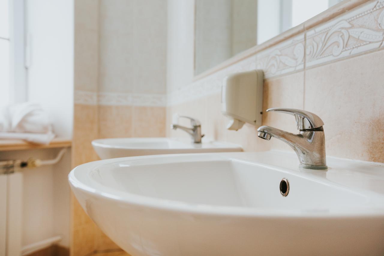 Erasmus Dorm Hotel Varsó Kültér fotó