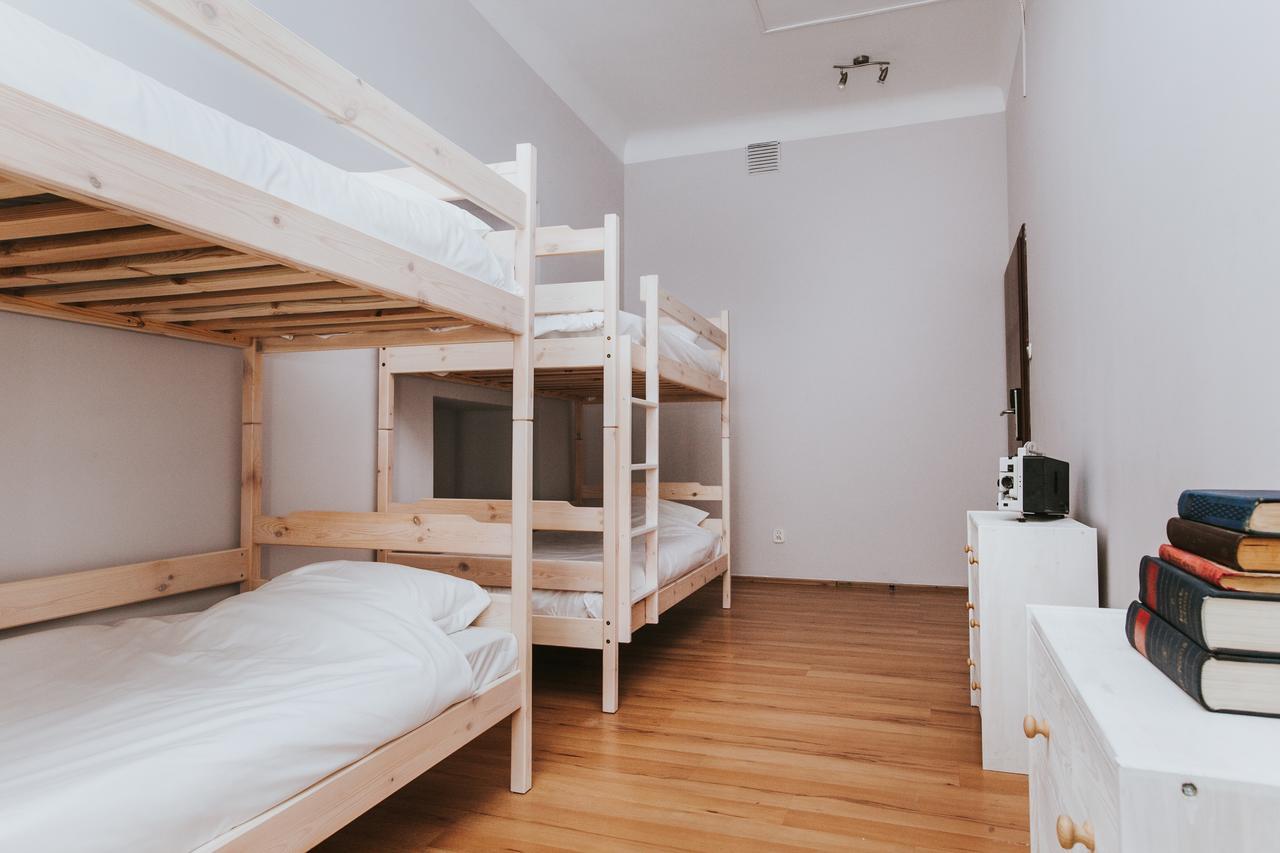Erasmus Dorm Hotel Varsó Kültér fotó