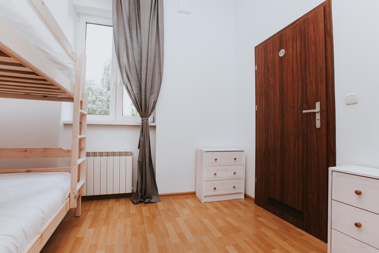 Erasmus Dorm Hotel Varsó Kültér fotó