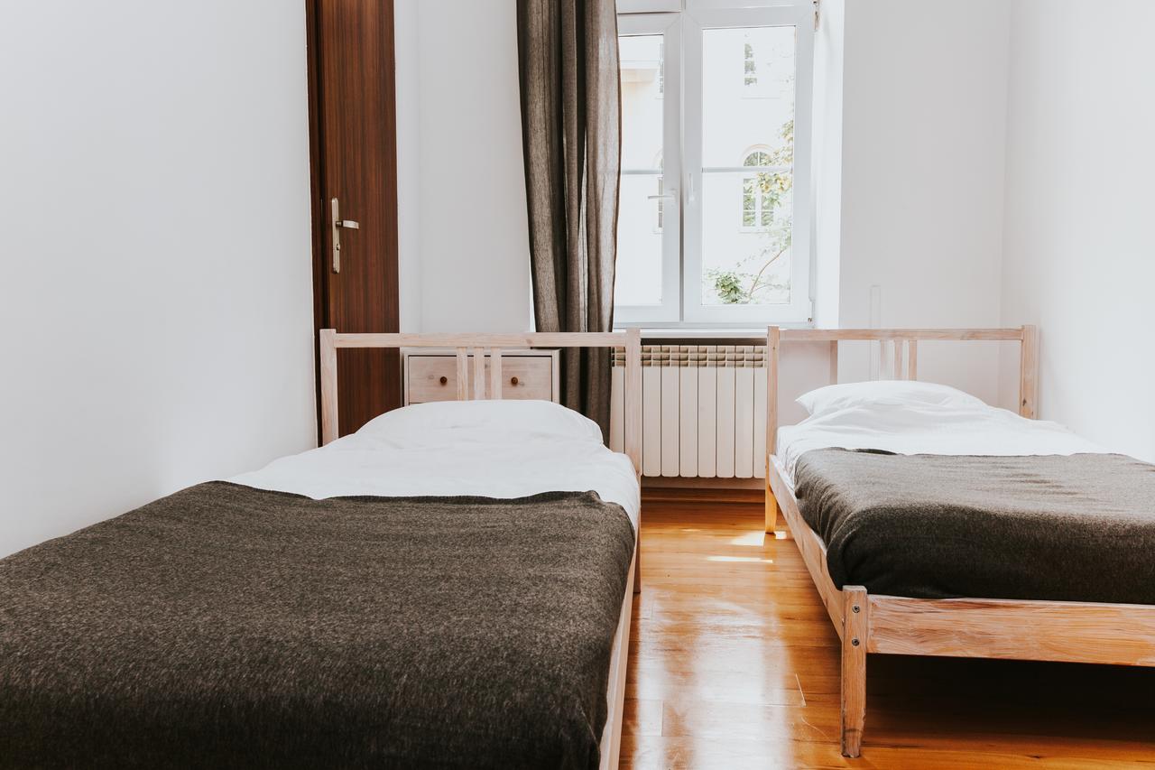 Erasmus Dorm Hotel Varsó Kültér fotó