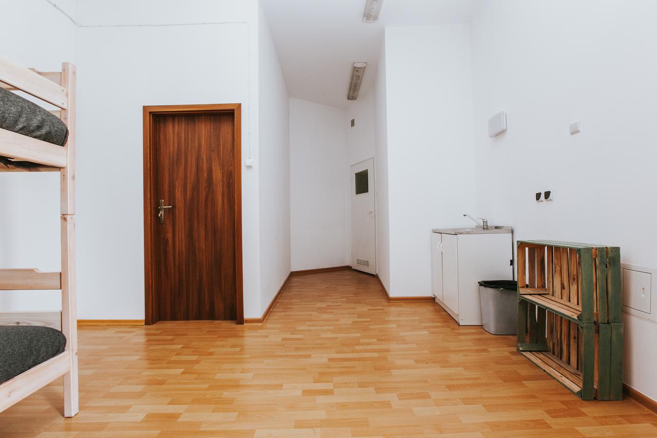 Erasmus Dorm Hotel Varsó Kültér fotó