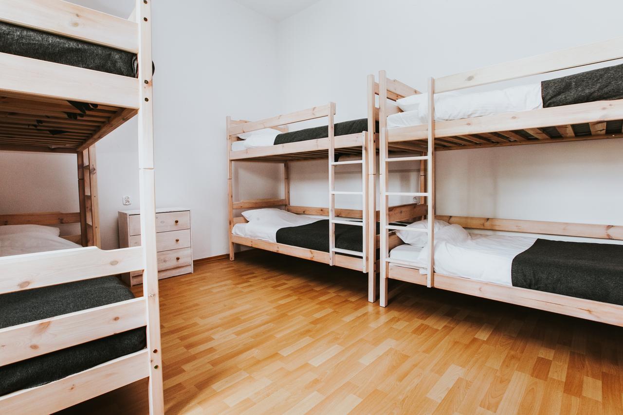 Erasmus Dorm Hotel Varsó Kültér fotó