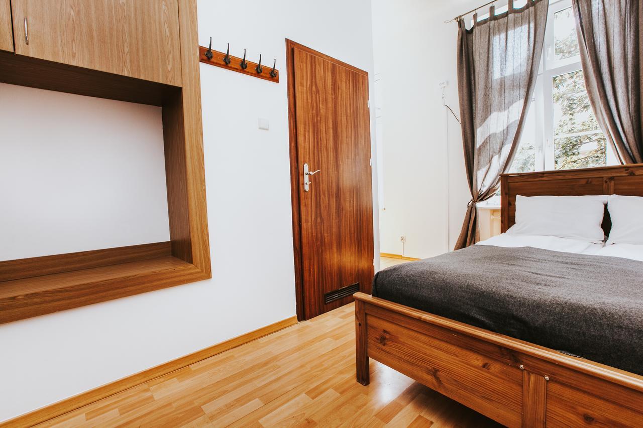 Erasmus Dorm Hotel Varsó Kültér fotó